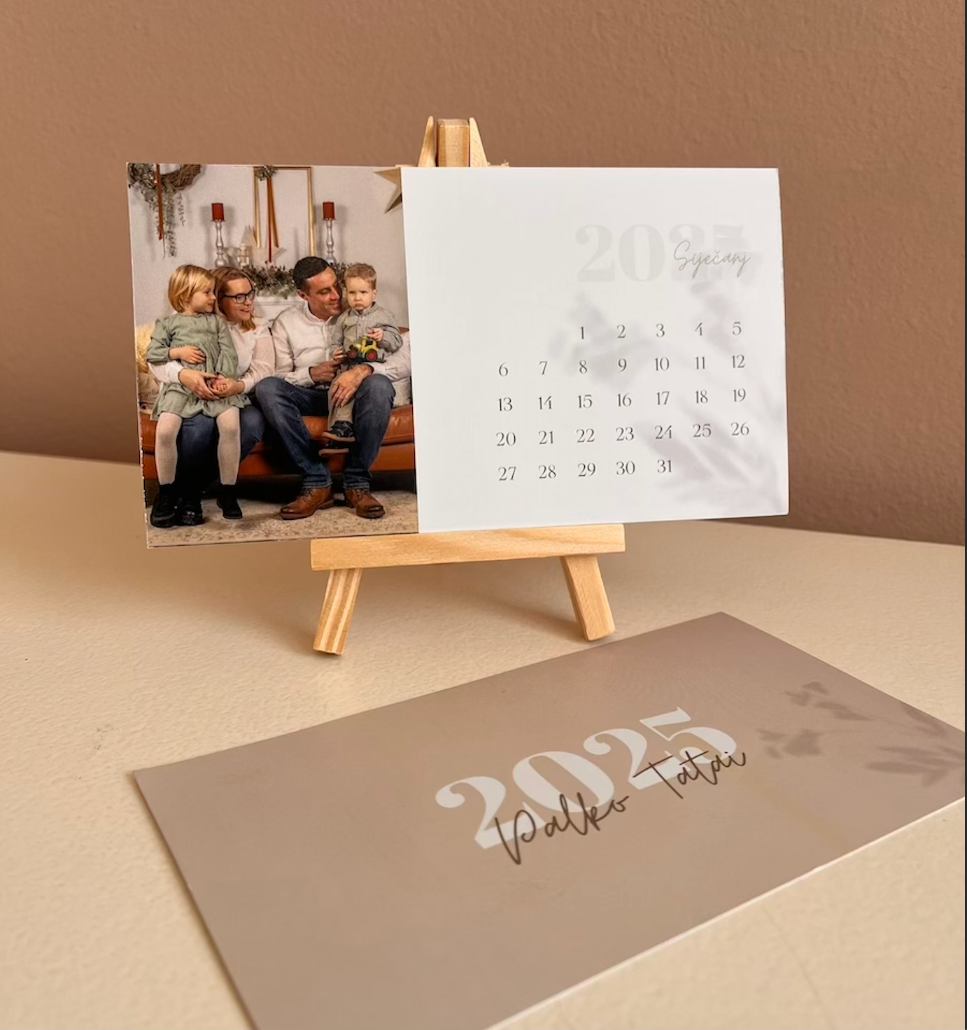 personalizirani stolni kalendar